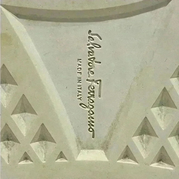 Salvatore Ferragamo Cube Italy Men's Navy Blue Leather  Low-Top Sneakers 7.5 M - Picture 14 of 15